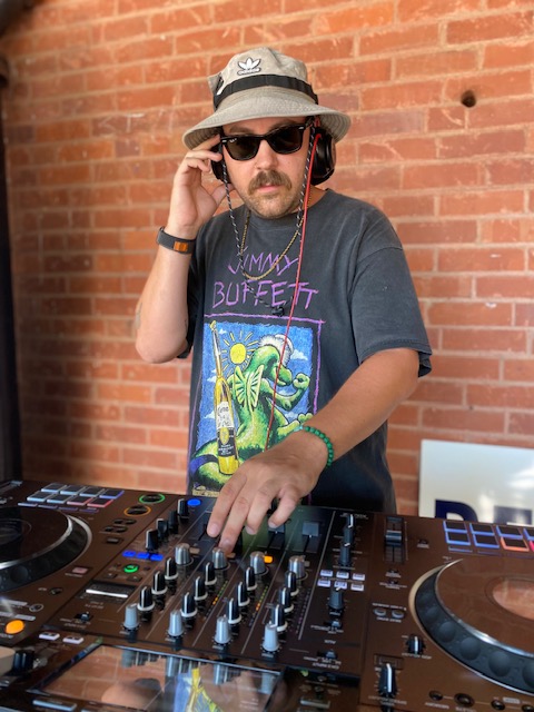 DJ Tennis Legend
